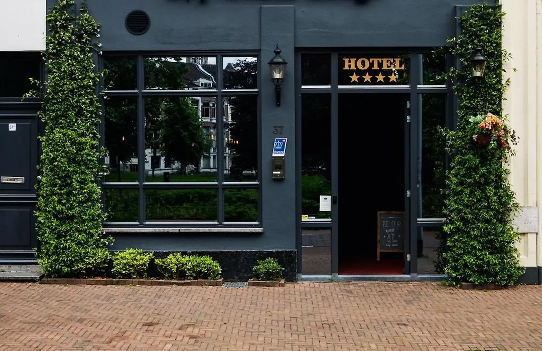 City Center Lodge Utrecht-1